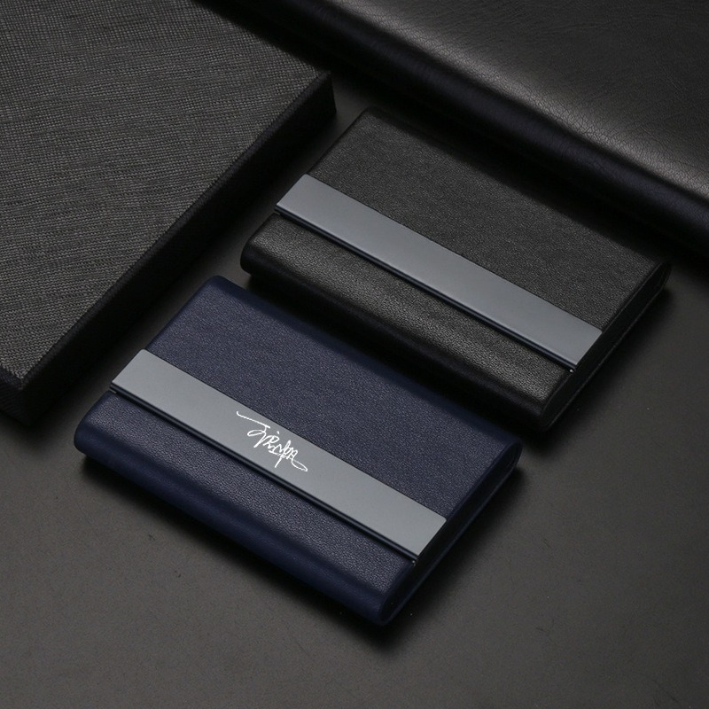 Etui na karty biznesowe z meta – Phone Accessories Company recenzja i cena